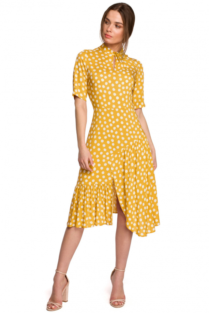 Sukienka Midi - Fason A Krótki Rękaw - żółta
